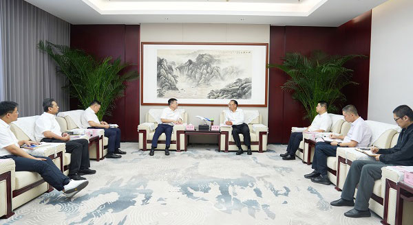 岳文彦一行造访湖北机场集团党委书记、、董事长李忠禄